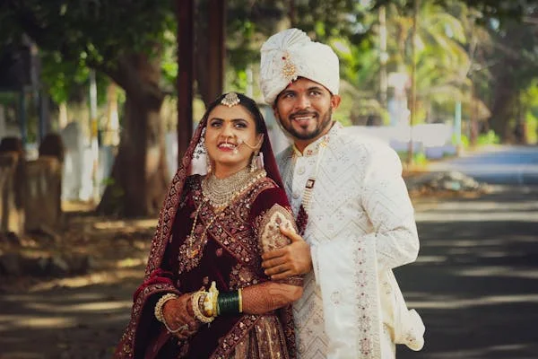 স্ত্রীকে খুশি করার ৮ উপায়